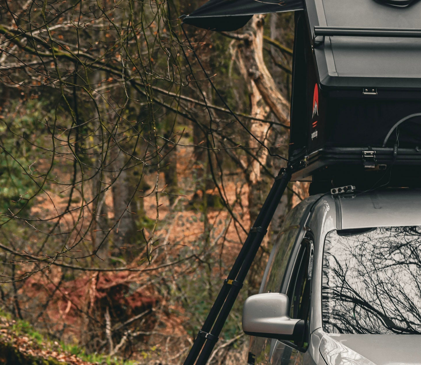 RoyaTents Cargo Rooftop Tent – Aluminium Triangle with X Hinge