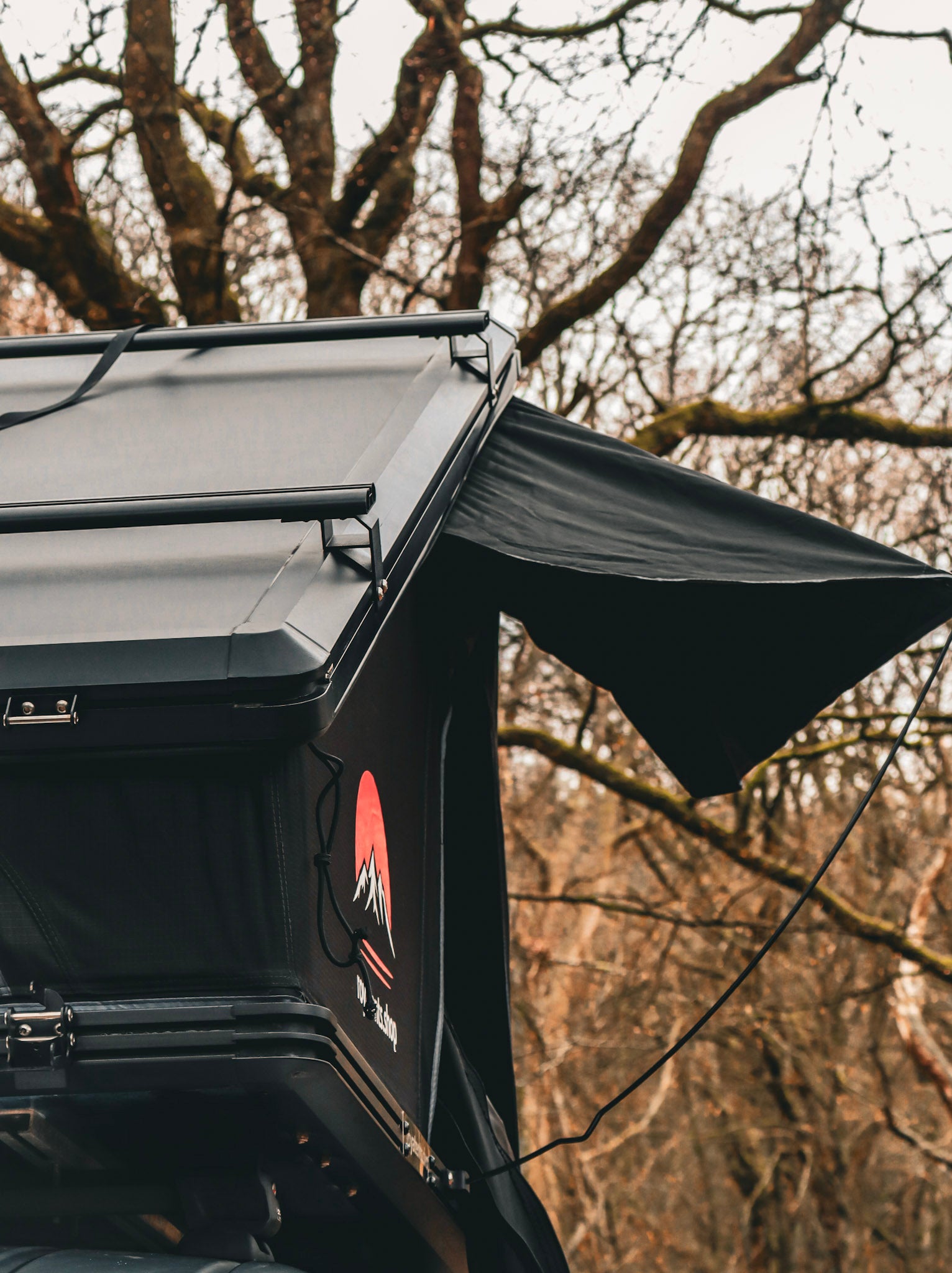 RoyaTents Cargo Rooftop Tent – Aluminium Triangle with X Hinge